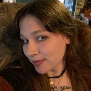 Meet your Posher, Lau